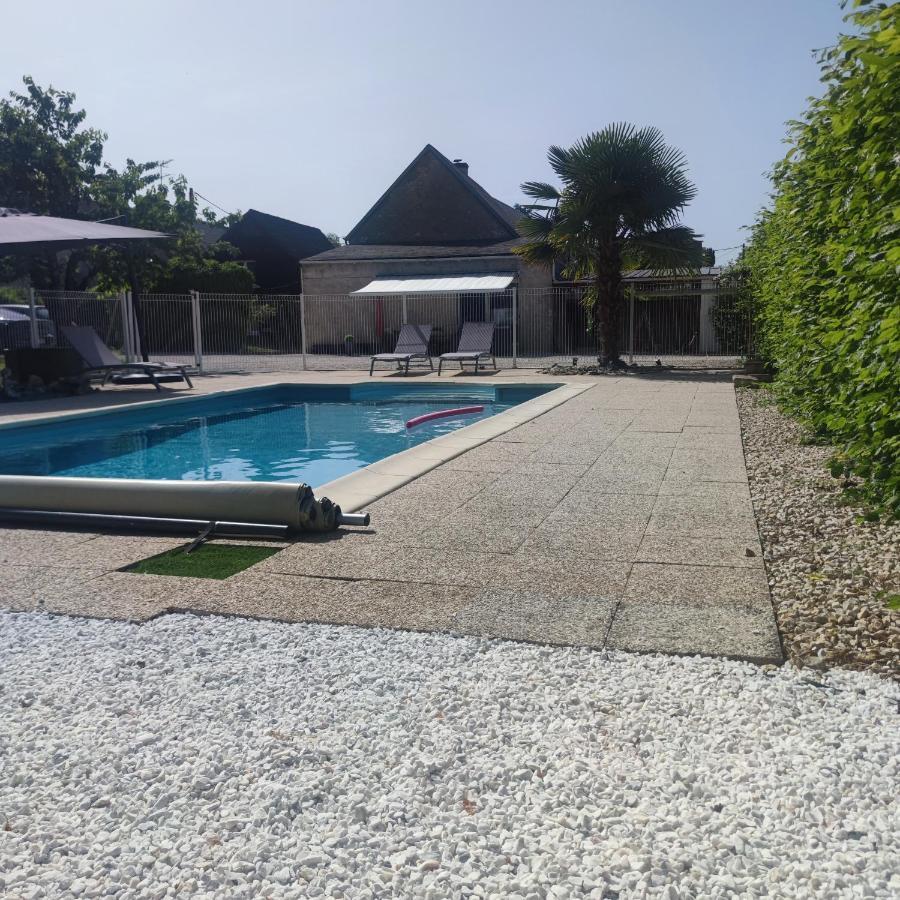 Naturel : Studio Calme Et Agreable Les Bordes 外观 照片