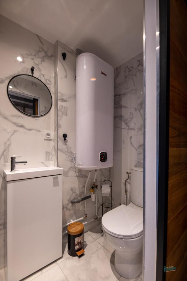 Naturel : Studio Calme Et Agreable Les Bordes 外观 照片