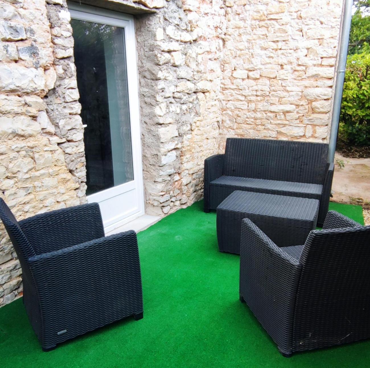 Naturel : Studio Calme Et Agreable Les Bordes 外观 照片
